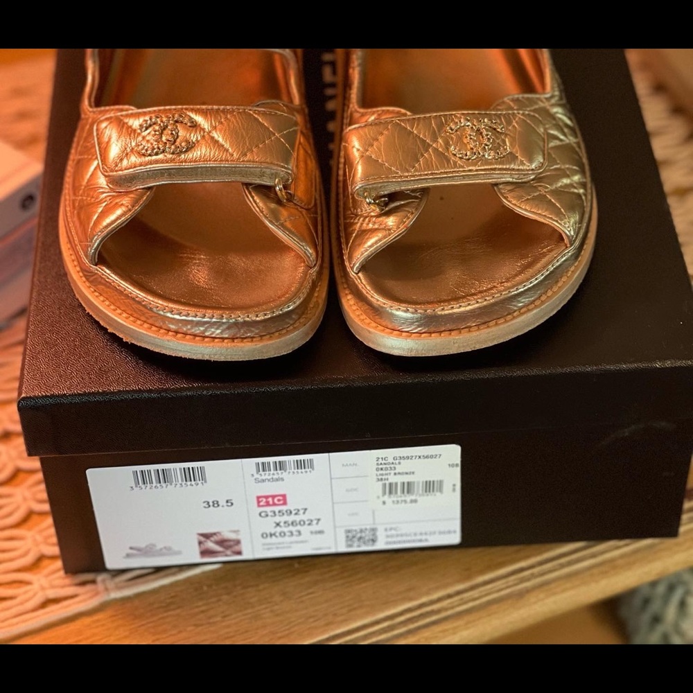 ✨✨Not for sale✨✨Chanel gold dad sandals worn 3x size 38/ 8.5 - Picture 9 of 9